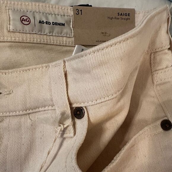NWT AG Saige
AG-ED HIGH-RISE STRAIGHT LEG DENIM - Picture 6 of 7